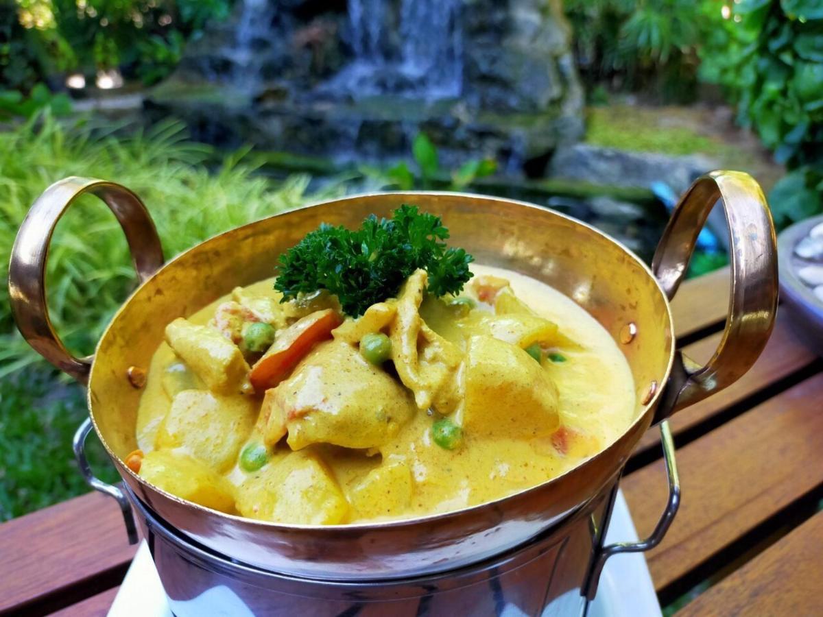 Fair House Villas & Spa, Koh Samui Mae Nam Exterior photo Thai yellow curry with chicken