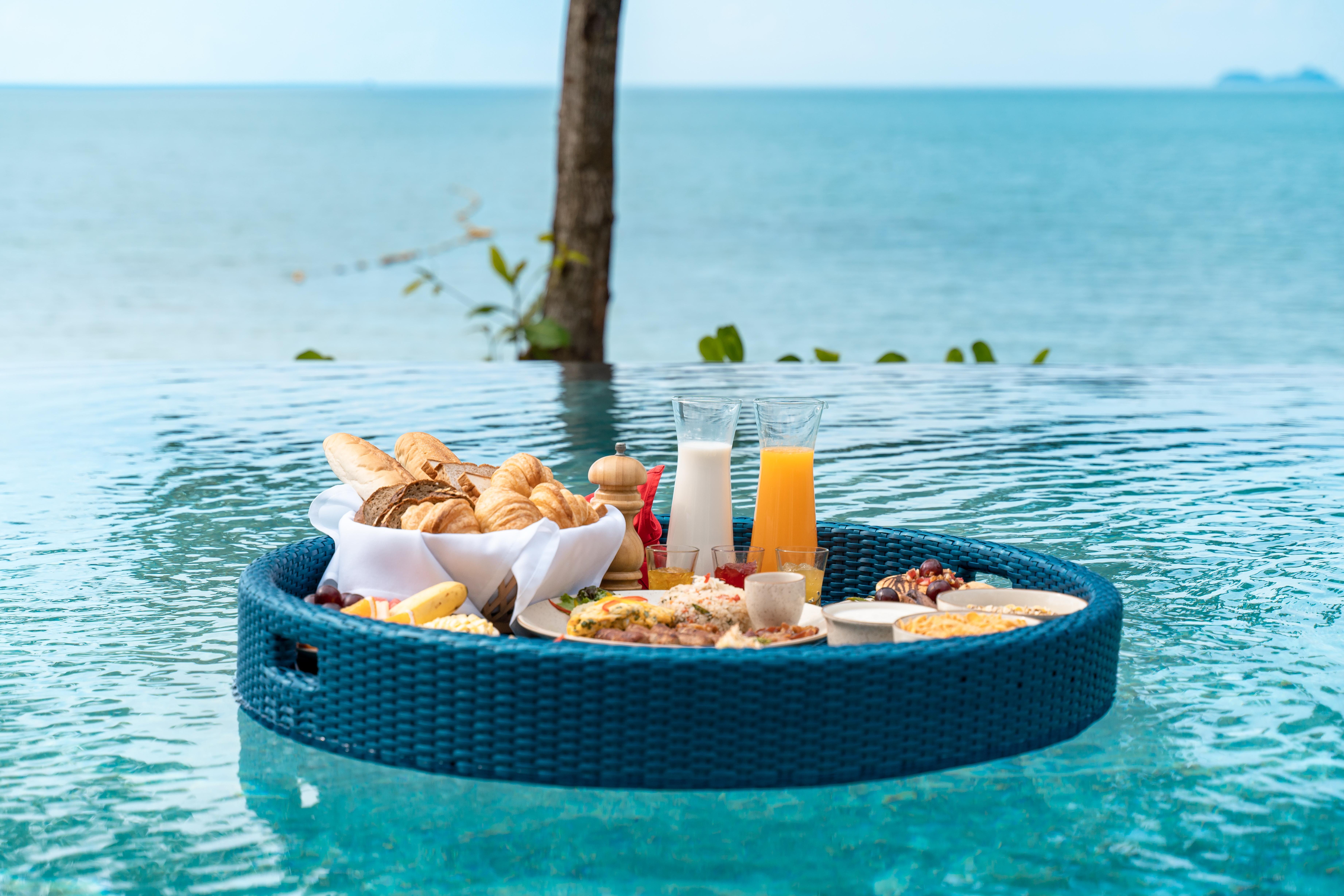 Fair House Villas & Spa, Koh Samui Mae Nam Exterior photo Floating breakfast at the resort