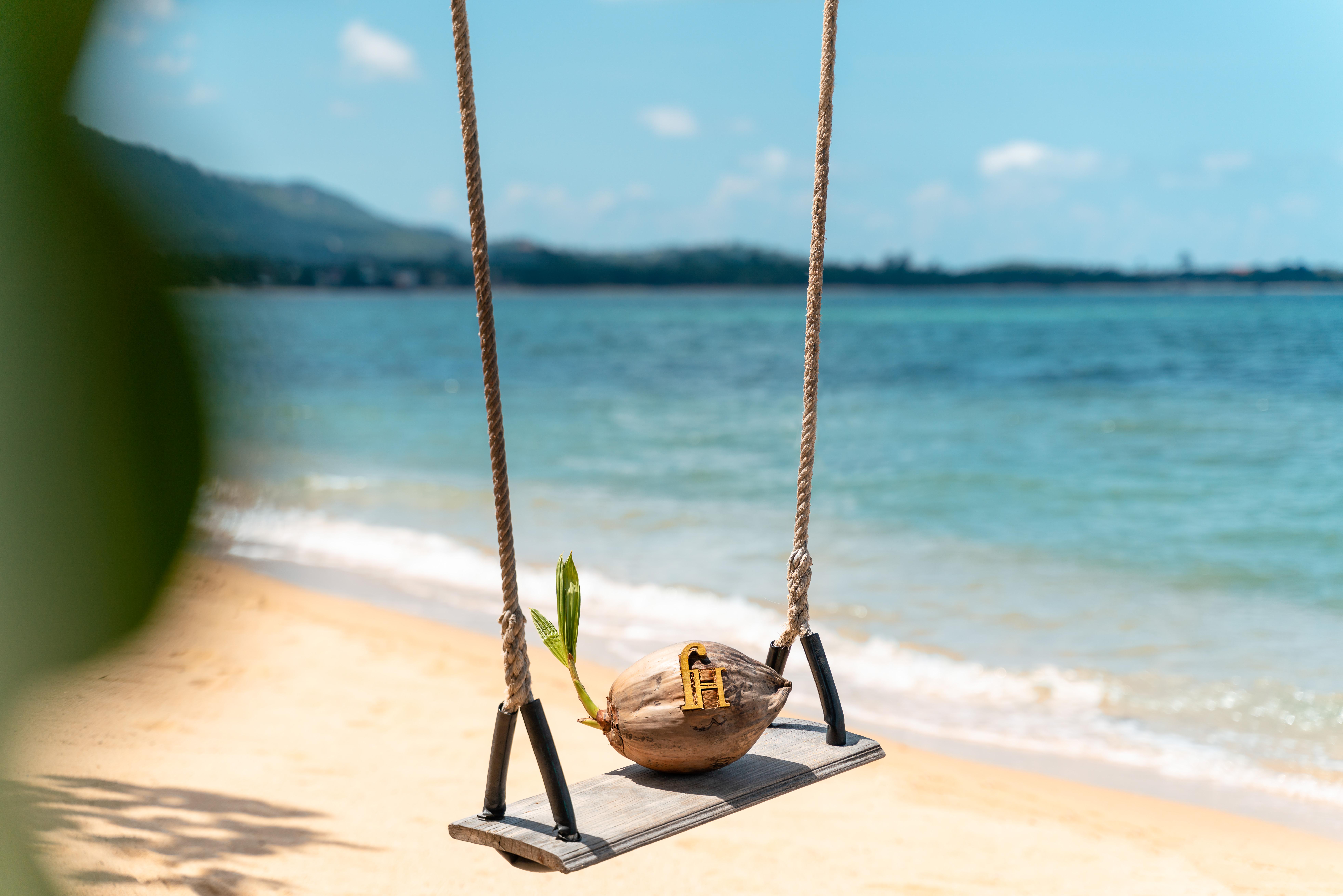 Fair House Villas & Spa, Koh Samui Mae Nam Exterior photo A swing on a beach